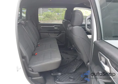 2021 Ram 1500 Big Horn 4X4 5'7 Box из США, поврежденный, VIN 1C6SRFFT0MN655651